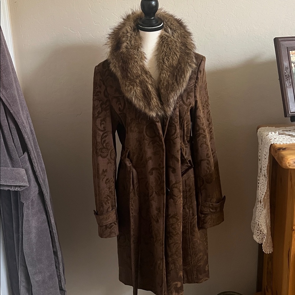 Giacca Chocolate Brown Coat with Faux Fur